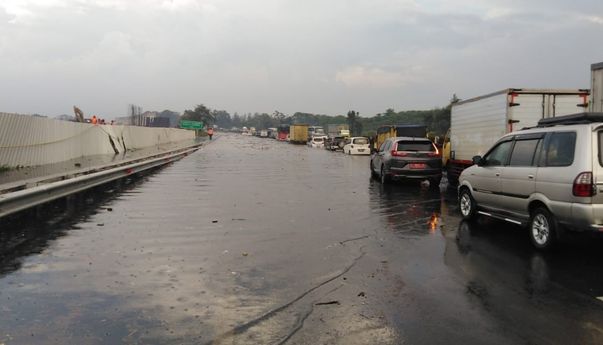 Proyek Kereta Cepat Disebut Dalang Genangan Air di Tol, PT KCIC Beri Tanggapan