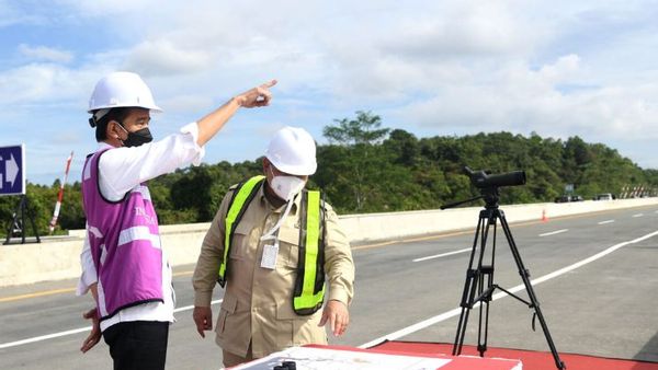 Seperti ini Momen Kedekatan Jokowi-Prabowo di Kaltim yang Terekam Juru Foto Istana