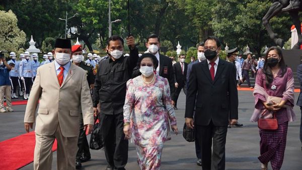 Resmikan Patung Bung Karno Naik Kuda, Prabowo: Ini Bukan Memuju Masa Lalu