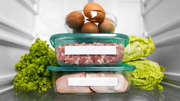 Sering Stock Daging Ayam di Kulkas? Ketahui Batasan Waktu yang Dibolehkan