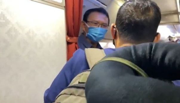 Momen Sandiaga Uno Tak Sengaja Bertemu Ahok di Pesawat: Mari, Pak