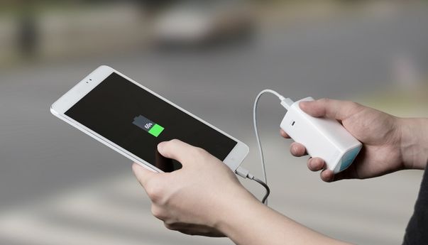 4 Merk Power Bank Terbaik 2019 Untuk Anda Yang Boros Baterai