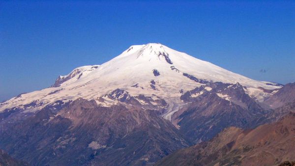Gunung Tertinggi di Dunia an Orang Pertama yang Menginjakan Kaki Di sana
