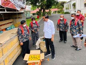 Ramai Perkara 3 Ton Jeruk yang Didapat Jokowi dari Petani, Faldo: “Kita Ganti Bayar, Bukan Malak Gratisan”
