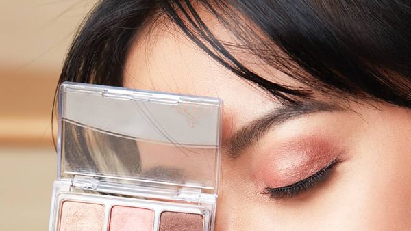 Ingin Tampil Menarik Saat Meeting Online? Cukup Gunakan 3 Eyeshadow Ini