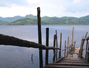 Melihat Keindahan Danau Siais di Rianiate, Tapanuli Selatan dan Ikan Keramatnya