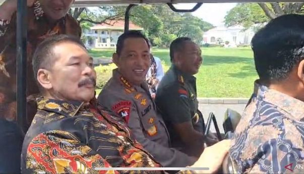 Jokowi Sudah Panggil Kapolri dan Jaksa Agung terkait Isu Jampidsus Dikuntit Densus 88