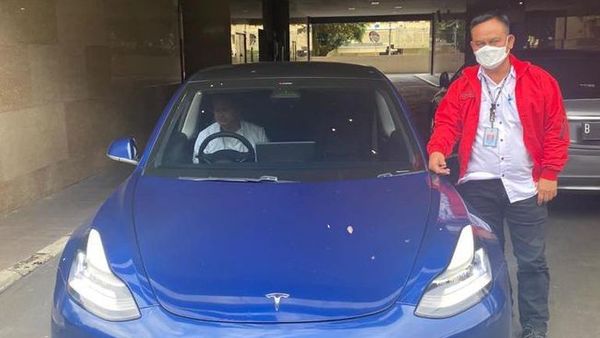Tesla Indra Kenz yang Dibeli karena Murah Banget dan Gabut, Kini Telah Disita Polisi