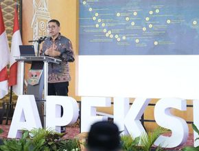 Fadli Zon Targetkan Penulisan Sejarah Indonesia Versi Terbaru Rampung Agustus 2025