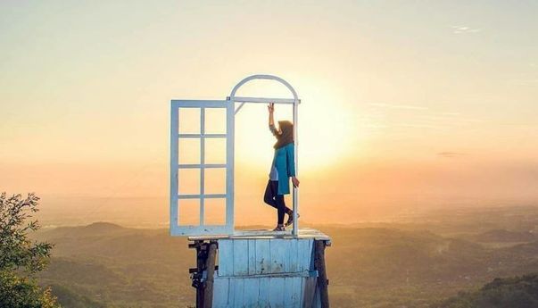 Indahnya Pemandangan Pintu Langit di Prigen Pasuruan dengan Wahana-Wahana Menantang
