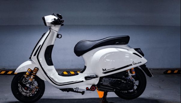 Modifikasi Vespa Sprint, Makin Gagah dengan Tongkrongan Kaki Lebar
