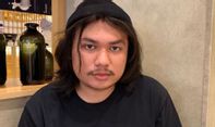 Keanu Angelo Dikecam Tokoh Adat Melayu karena Pakai Busana Tak Sopan