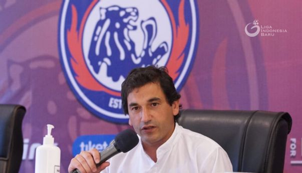 Berhasil Tumbangkan Persija dengan 10 Pemain, Pelatih Arema FC Apresiasi Anak Asuhnya