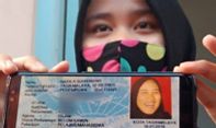 Viral di Medsos, Ini Penjelasan Pemilik Foto KTP Tertawa Lepas