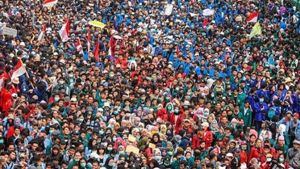 Wiranto Sampai Turun Tangan Hadapi Demo 11 April, Rocky Gerung: Jokowi Sudah Cemas