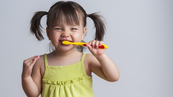 Tips Menjaga Kesehatan Gigi Anak Menurut Dokter Gigi