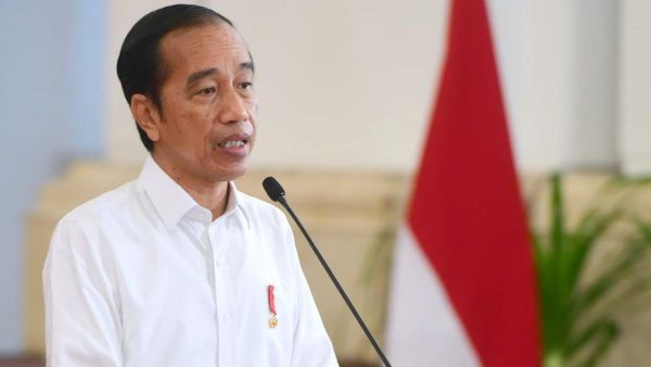 Jokowi Sebut Kebijakan JHT Harus Direvisi, Airlangga dan Ida Fauziyah Kena Jewer Kalau “Ngeyel”