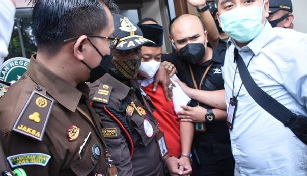 Dituntut Hukuman Mati, JPU Juga Minta Pesantren Herry Wirawan Dibekukan