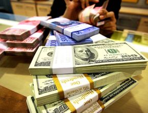 Pagi Ini Nilai Tukar Dolar Amerika Berhasil Sentuh Rp13.000-an