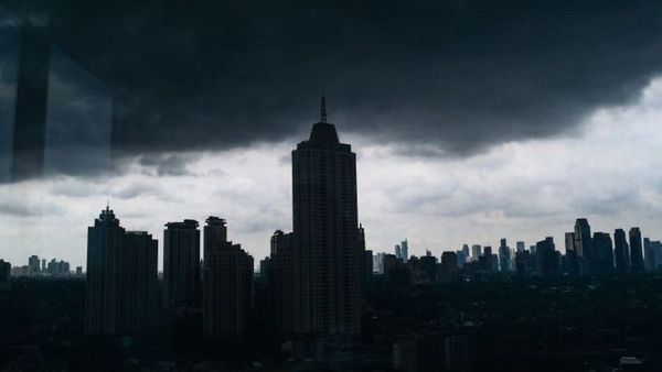 Prakiraan Cuaca BMKG: Waspada 13 Kota Besar Ini Bakal Diguyur Hujan Disertai Petir