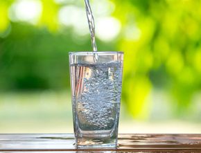 Segudang Manfaat Minum Air Putih Bagi Kesehatan Tubuh