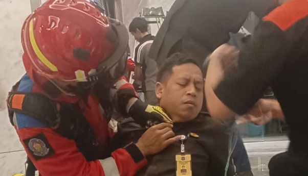 Insiden Lift Macet Pakuwon Tower Jaksel: Belasan Orang Terjebak, Satu Trauma