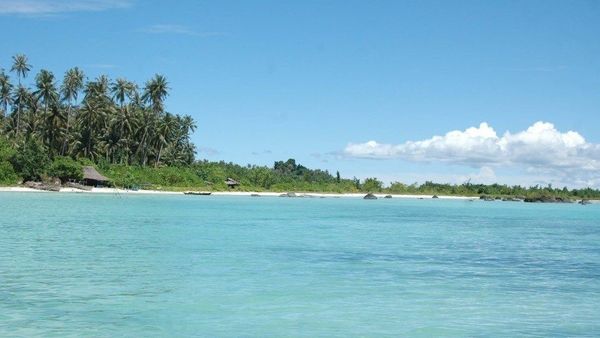 Keeksotisan Pulau Wunga di Desa Afulu, Pulau Terluar Indonesia yang Sepi dan Tenang