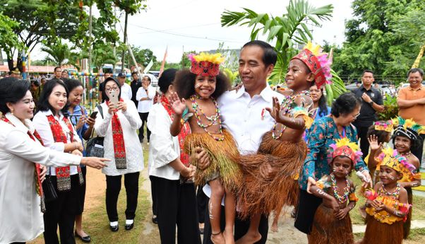 Jokowi Janji Bangun Rumah Untuk Suku Asmat di Papua, Sekitar 50KK Siap Ditampung