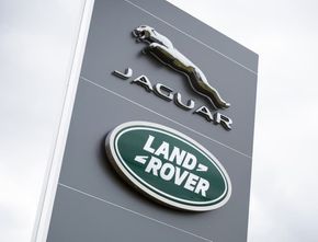 Melawan Wabah Corona, Jaguar Land Rover Kerahkan Mobilnya untuk Relawan