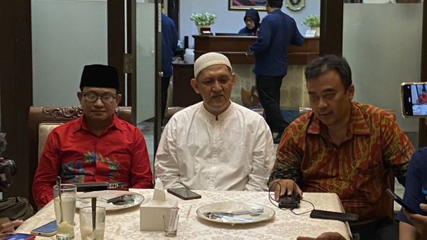 Hitung Cepat Internal, Risma-Gus Hans Klaim Unggul 5 Persen dari Khofifah-Emil di Pilkada Jatim