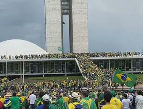 Ribuan Pendukung Mantan Presiden Bolsonaro Serbu Istana Kepresidenan Brasil hingga Mahkamah Agung