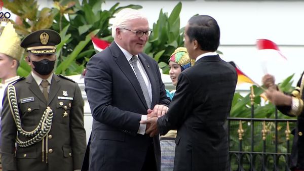 21 Dentuman Meriam Sambut Kedatangan Presiden Jerman di Istana Bogor