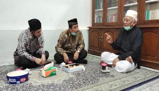 Berita Jateng: Disowani Bupati dan Wabup Rembang, Begini Kritik dan Nasihat Gus Mus