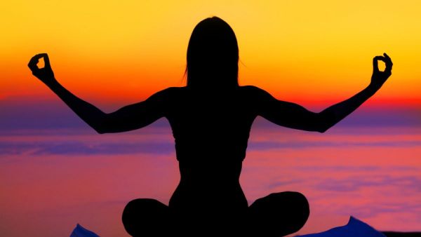 Yoga Dapat Menurunkan Berat Badan, Bagaimana Penjelasannya?