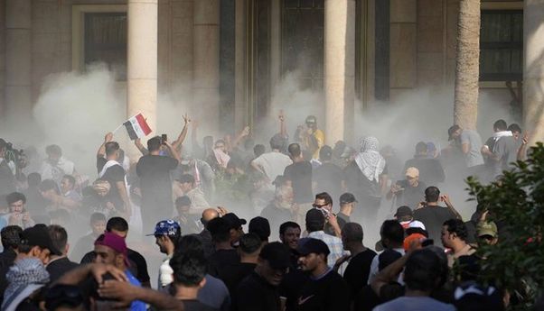 Irak Memanas: Istana Presiden Diserang, 15 Orang Tewas dan 350 Lainnya Terluka