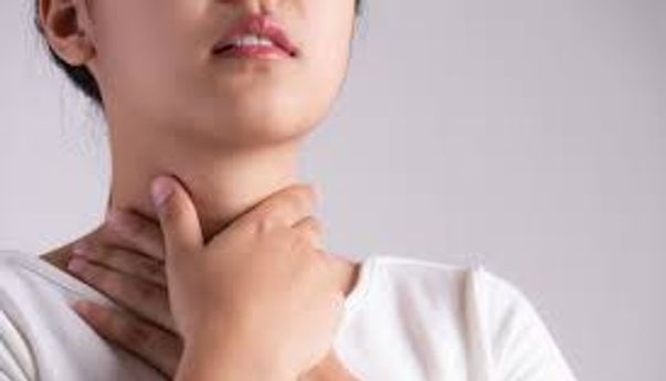 Tidak Perlu Minum Obat! Ini Cara Alami Meredakan Sakit Tenggorokan
