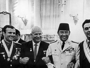 Yuri Gagarin: Kosmonot Rusia yang Dianugerahi Bintang Adipradana oleh Soekarno karena Lakukan Hal Menakjubkan