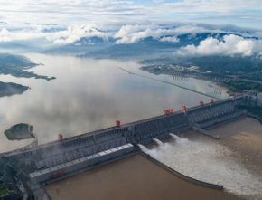 PLTA Terbesar di Dunia dan Ambisi China di Bidang Energi Listrik