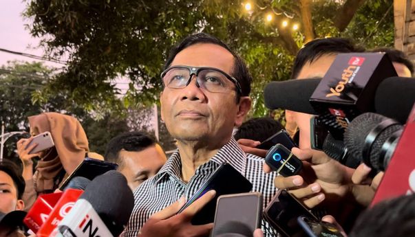 Mahfud Tanggapi Kabar Hadi Tjahjanto Bakal Dilantik Jadi Menko Polhukam: Boleh Juga, Dia Orang Baik