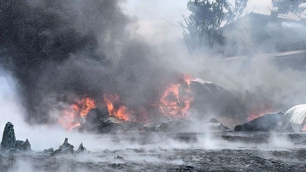 Gudang Penggilingan Plastik di Tangerang Kebakaran, Diduga karena Arus Pendek Listrik