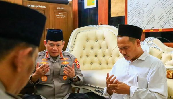 Sowan ke Gus Baha, Polri Minta Dukungan Pemilu Aman dan Damai
