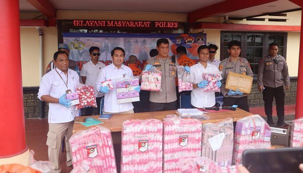 Dua Kepala Kantor Pos Terlibat Penyelundupan Kosmetik di Kaltara