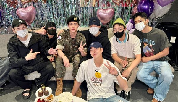 Para Member BTS Sambut Jin Pulang Selesai Wajib Militer