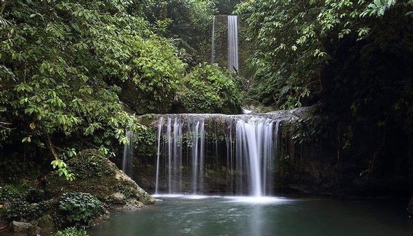 Kesegaran Air Terjun Luaha Ndroi di Desa Fulolo Beserta Rutenya