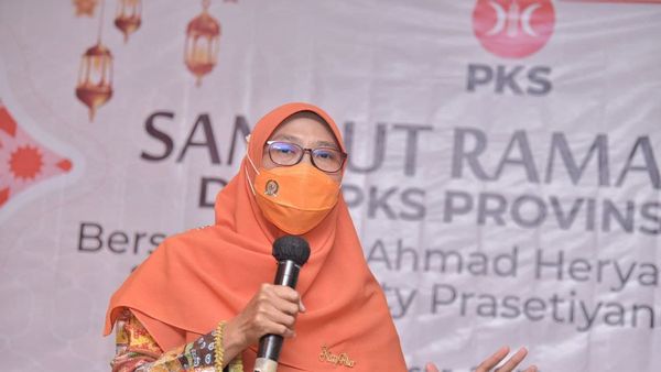 PKS Bantu Jokowi Wujudkan Target 2 Juta Vaksin per Hari, Siapkan Kantor Jadi Lokasi Vaksinasi