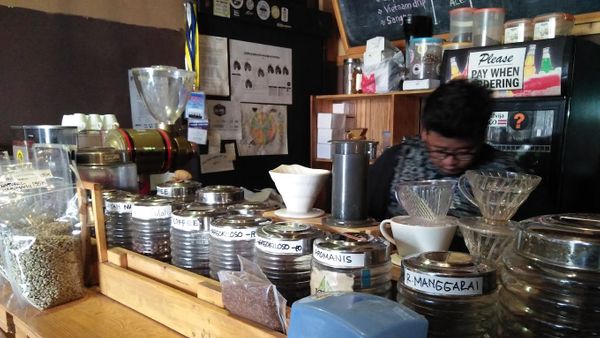 Strategi Coffee Shop di Yogyakarta Dalam Mengelola Persediaan Bahan Baku di Tengah Meningkatnya Tren 