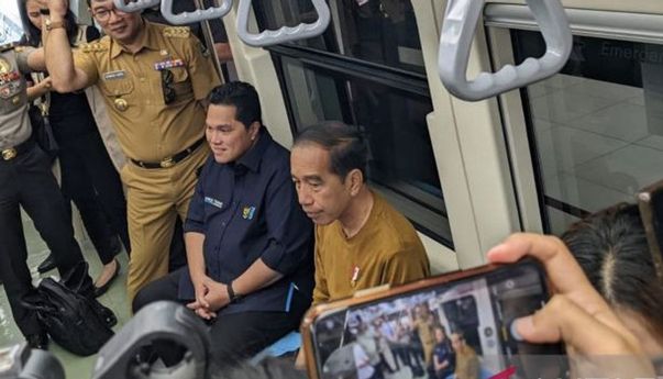 Kembali Jajal Kereta LRT Jabodetabek, Jokowi: Sudah Tiga Kali Nyoba, Saya Rasakan Nyaman