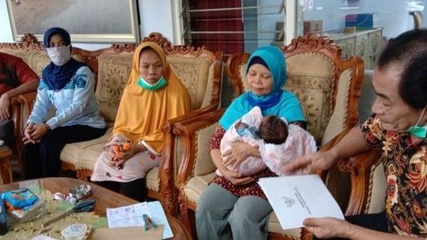 Berita Jateng: Tahanan Kasus Narkoba Melahirkan, Bupati Banjar Hadiahi Nama