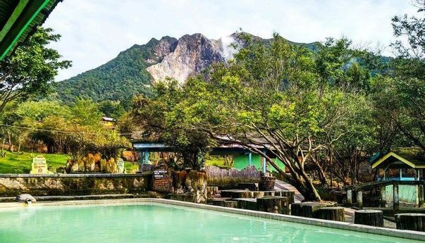 Pemandian Air Panas Lau Sidebuk-Debuk Desa Doulu, Berikut Rute Perjalanan dan Daya Tariknya