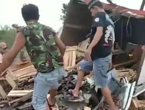 Nahas! Truk Salak Kecelakaan di Tol Lampung: Bak Truk Lepas dan Hancur, Muatan Berceceran